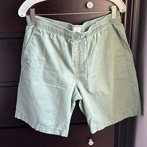 Worn men’s Gap “easy short” size medium, 9 inch inseam